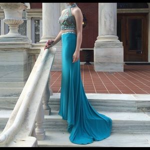 Ed Young halter cut 2 piece prom/homecoming dress